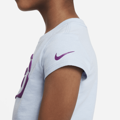 Playera con gráfico infantil Nike Prep in Your Step