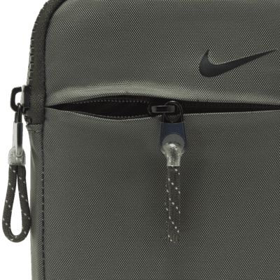 hip pack nike sportswear essentials