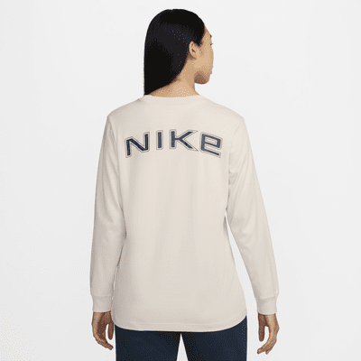 เสื้อยืดแขนยาวทรงหลวมผู้หญิง Nike Sportswear