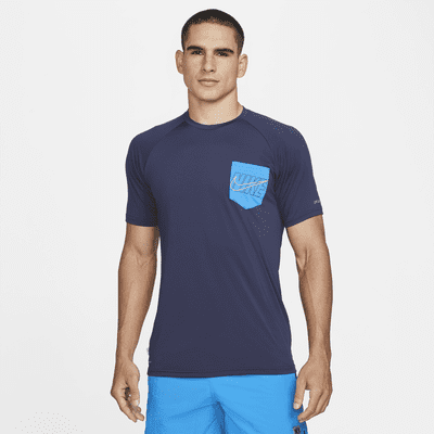Camiseta Hydroguard de manga corta para hombre Nike Outline Logo. Nike.com