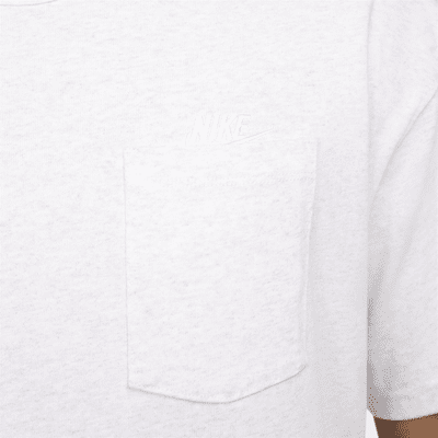 Nike Sportswear Premium Essentials Men's Pocket T-Shirt