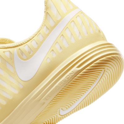 Tenis de fútbol de corte low para cancha cubierta Nike Lunargato II