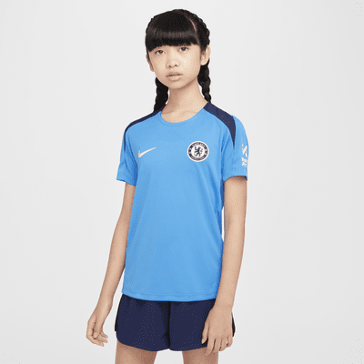 Chelsea F.C. Strike Older Kids' Nike Dri-FIT Football Short-Sleeve Knit Top