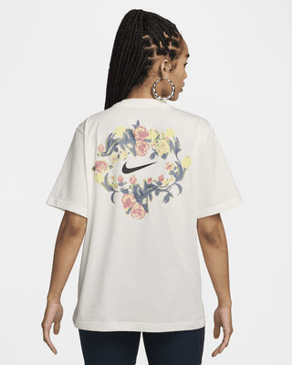 Женская футболка Nike Sportswear Artist Collection Short-Sleeve Graphic