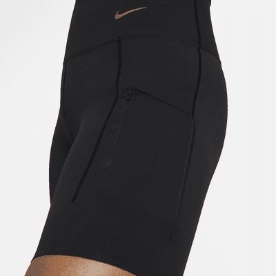 Shorts de ciclismo con bolsillos de tiro alto de 20 cm de sujeción firme para mujer Nike Go