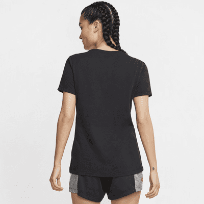 Nike Dri-FIT Women's Short-Sleeve Training T-Shirt (Plus Size). Nike.com