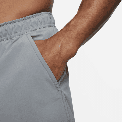 Shorts versátiles sin forro Dri-FIT de 13 cm para hombre Nike Unlimited