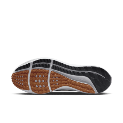 Calzado de running en carretera para hombre Nike Pegasus 40 (Texas ...