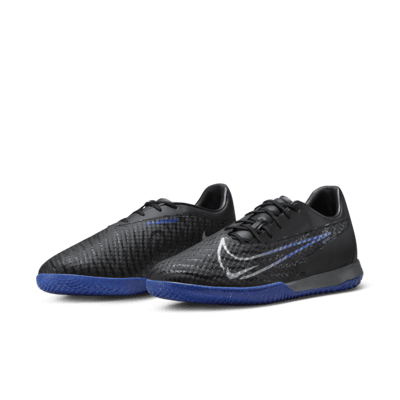 Nike Phantom GX Academy Indoor/Court Low-Top Soccer Shoes