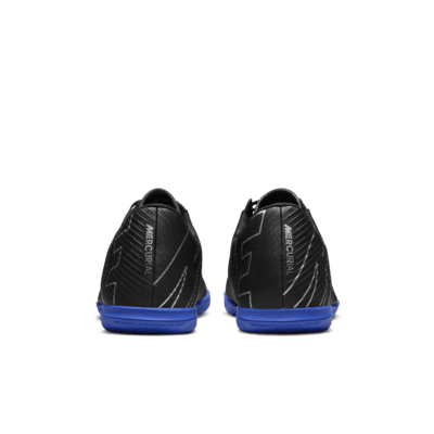 Tacos de fútbol para cancha cubierta de corte low Nike Mercurial Vapor 15 Club