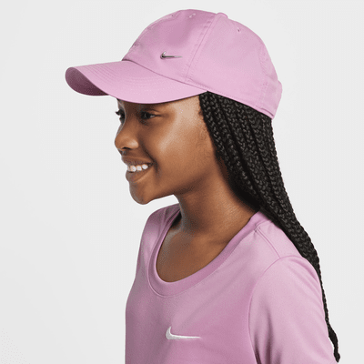 Cappello destrutturato con Swoosh in metallo Nike Dri-FIT Club – Bambini