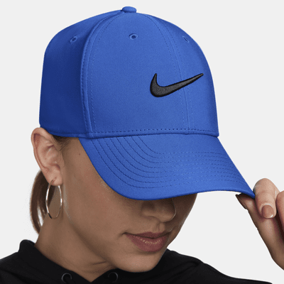 Nike Dri-FIT Club gestructureerde Swoosh pet