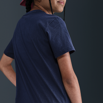 Nike Sportswear Older Kids' T-Shirt