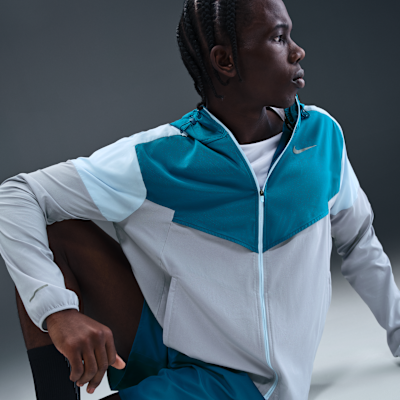 Nike Impossibly Light Windrunner Laufjacke (Herren)