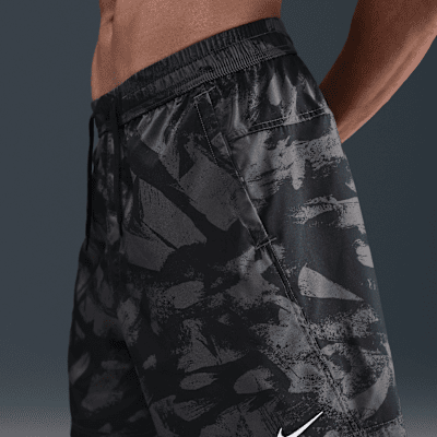 Shorts versátiles Dri-FIT de 18 cm sin forro para hombre Nike Form