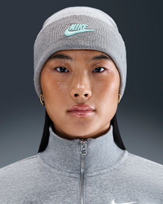 Женские  Nike Peak Futura Beanie