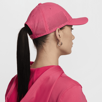 Gorra Swoosh estructurada Nike DriFIT ADV Club