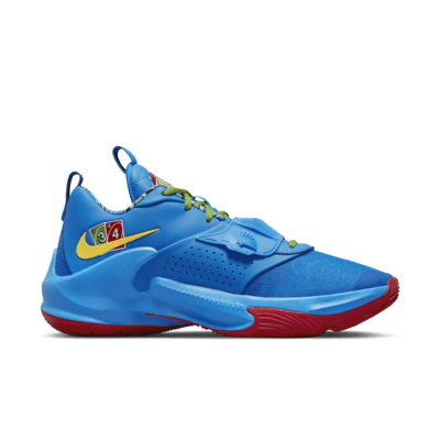 Freak 3 Basketball Shoes