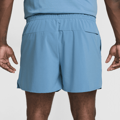 Shorts versátiles sin forro Dri-FIT de 13 cm para hombre Nike Unlimited