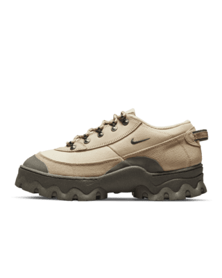 nike lahar low boot