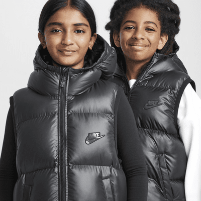 Nike Sportswear Heavyweight Synthetic Fill EasyOn Therma-FIT Repel ruimvallende bodywarmer met capuchon voor kids