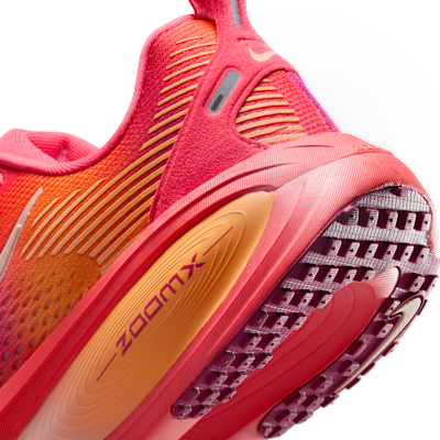 Nike Vomero 18 SE Women's Road Running Shoes