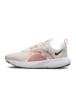 lightweight nike trainers