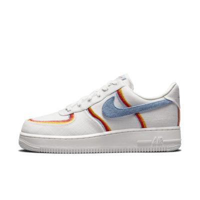 Calzado para mujer Nike Air Force 1 07 LV8. Nike.com