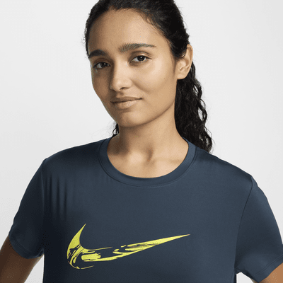Playera de correr de manga corta Dri-FIT con gráfico para mujer Nike One