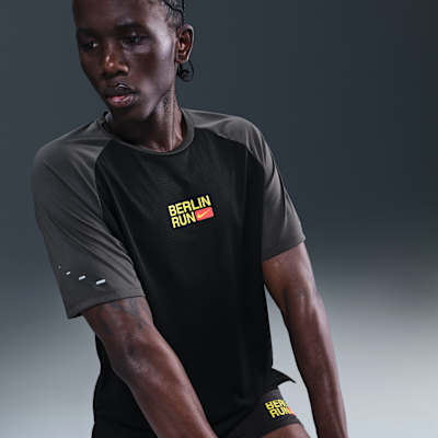 Nike Stride Dri-FIT ADV Kısa Kollu Erkek Koşu Üstü