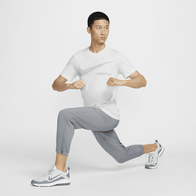 Nike 男款 Dri-FIT 健身 T 恤