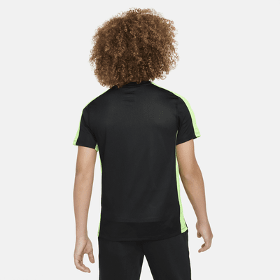 Playera de fútbol Dri-FIT Academy23 para niños talla grande CR7