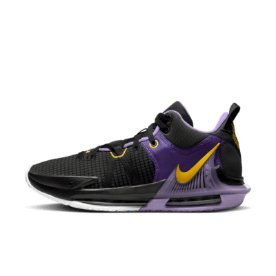 LeBron Witness 7 EP Basketball Shoes. Nike IN