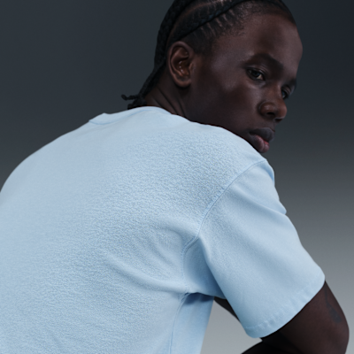 Nike Sportswear Premium Essentials Men's Pocket T-Shirt
