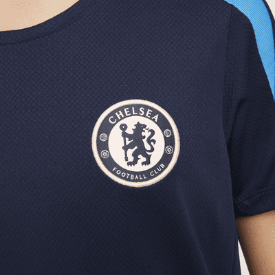 Chelsea FC Strike Nike Dri-FIT Kısa Kollu Örgü Genç Çocuk Futbol Üstü