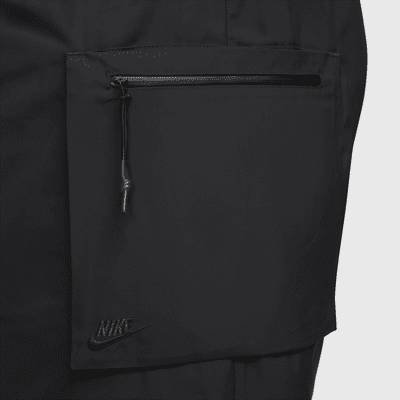 Shorts Utility de tejido Woven para hombre Nike Sportswear Tech Pack