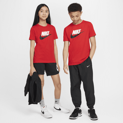 Nike Sportswear Genç Çocuk Tişörtü