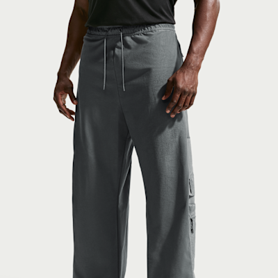 Pants de estilo funcional Dri-FIT de tejido Knit Shori para hombre Nike Tech