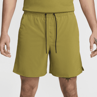 Shorts versátiles sin forro Dri-FIT de 18 cm para hombre Nike Unlimited