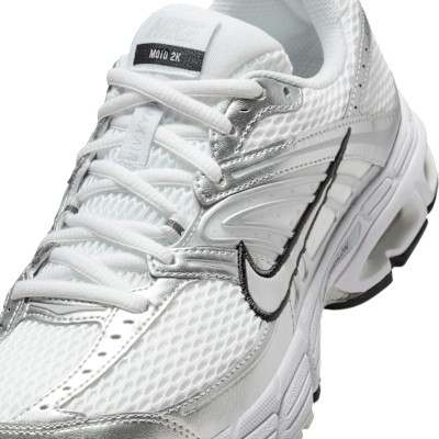Nike Air Max Moto 2K Kadın Ayakkabısı