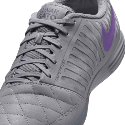 Tenis de fútbol de corte low para cancha cubierta Nike Lunargato II