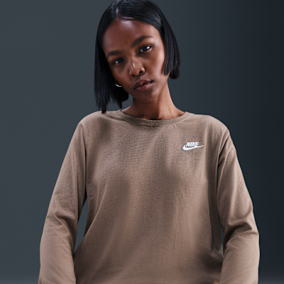 Nike Sportswear Club Women's Long-Sleeve T-Shirt