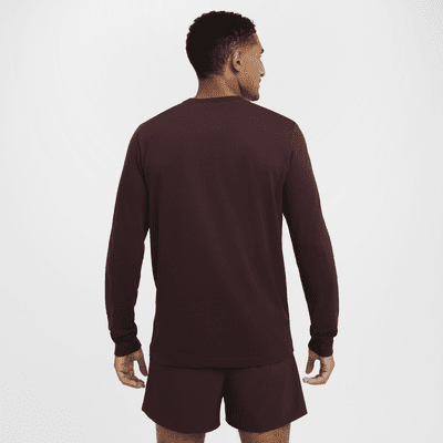 Nike Men's Dri-FIT Long-Sleeve Fitness T-Shirt