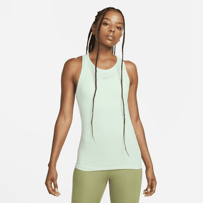 Nike ADV Women's Slim-Fit Tank. Nike.com