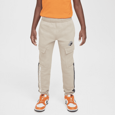 Nike Sportswear Standard Issue cargo nadrág nagyobb gyerekeknek (fiúknak)