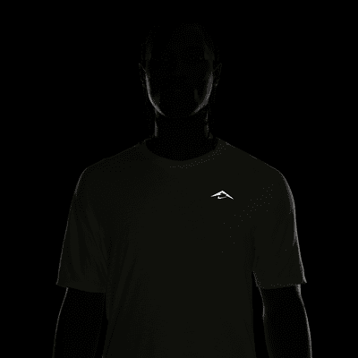 Ανδρική κοντομάνικη μπλούζα Dri-FIT ADV για τρέξιμο Nike Solar Chase