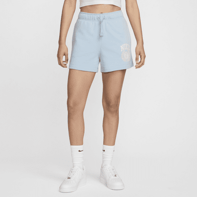 Shorts con gráfico de tiro medio para mujer Nike Sportswear Club Fleece