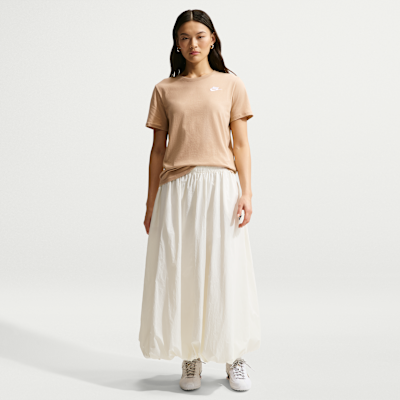 Nike Sportswear Club Essentials-T-shirt til kvinder