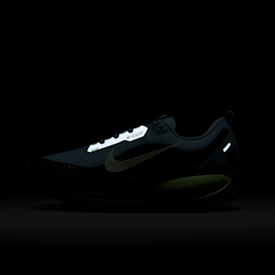 Nike Vomero 18 GORE-TEX Zapatillas de running impermeables para asfalto con elementos de diseño reflectante - Hombre