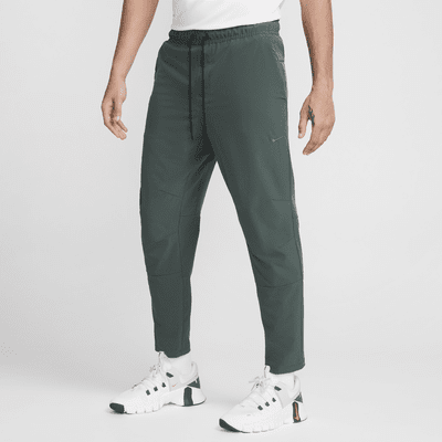 Pants versátiles Dri-FIT de pierna entallada para hombre Nike Unlimited